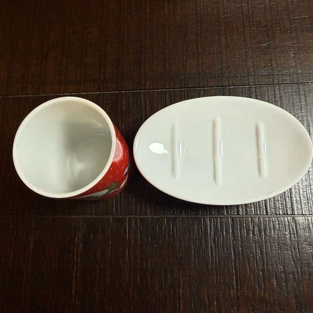 Vintage Christmas Geese Wreaths Soap Dish & Cup Bathroom Set Red Porcelain Japan